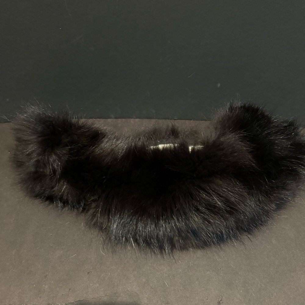 Black fox fur vintage collar excellent condition extremely luxurious - Picture 2 of 3